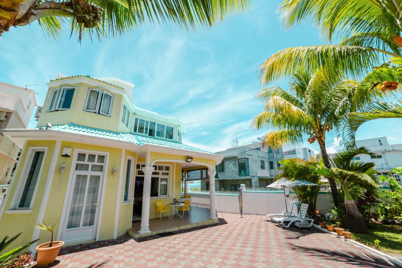 Villa Bella Charming Beachfront Guesthouse Blue Bay Exterior photo